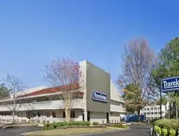 Travelodge College Park | Georgia - Atlanta (ve civarı) - College Park