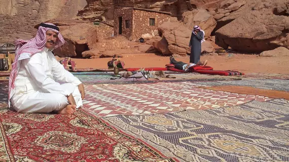 Wadi Rum Caravan Camp | Akabe İli - Wadi Rum