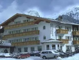 Hotel Alaska | Trentino-Alto Adige - Trento İli - Mazzin - Fontanazzo