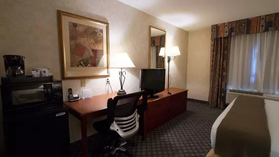 HOLIDAY INN EXPRESS MILES CITY | Montana - Miles City