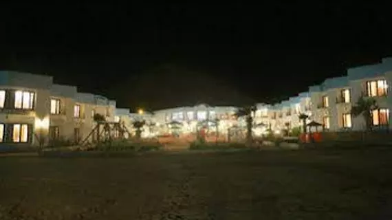 Miami Beach Resort | Güney Sina (il) - Dahab