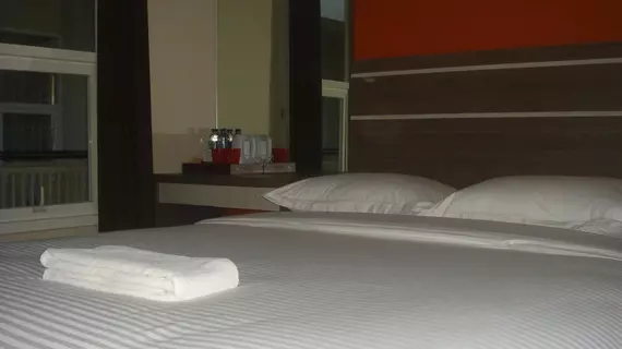 Ardhya Guest House | Doğu Cava - Surabaya - Sedati