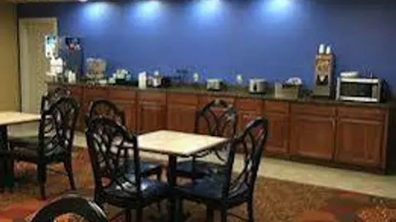 Hilltop Inn and Suites | Arkansas - Greenbrier