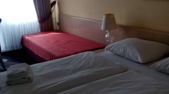 OAZA hotel | Prag - Městská čast Praha 4 (en büyük Prag ilçesi)