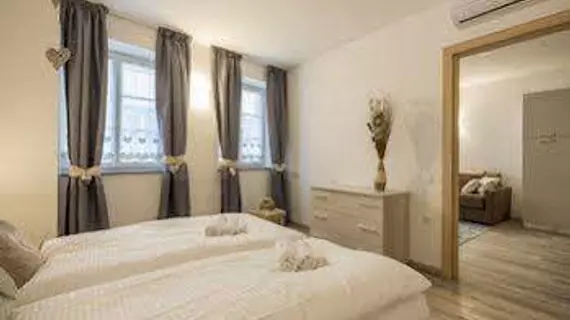 Tivoli Apartments | Trentino-Alto Adige - Güney Tirol (il) - Bolzano - Eski Kent