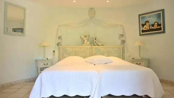 Hotel Villa Des Anges | Provence - Alpes - Cote d'Azur - Var - Sainte-Maxime - Saint-Tropez (ve civarı) - Grimaud - Guerrevieille