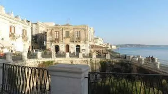 A Due Passi dal Duomo B&B | Sicilya - Syracuse (vilayet) - Syracuse - Ortigia