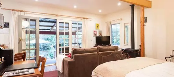 Stone's Throw Cottage Bed and Breakfast | Victoria - Melbourne (ve civarı) - Belgrave