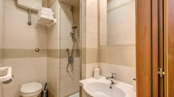 Artemis Guest House | Lazio - Roma (ve civarı) - Roma Kent Merkezi - Rione XVIII Castro Pretorio