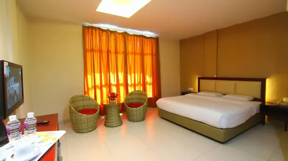 Lovina Inn Penuin | Riau Adaları - Batam