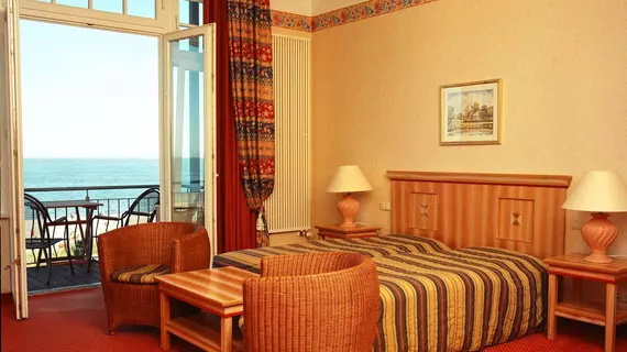 Strandhotel Möwe | Mecklenburg - Batı Pomerania - Heringsdorf - Seebad Bansin