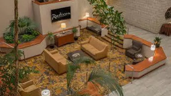 Radisson Hotel Santa Maria | Kaliforniya - San Luis Obispo (ve civarı) - Santa Maria