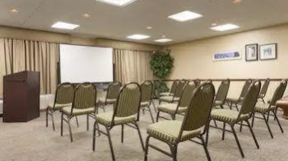 Country Inn and Suites Norman | Oklahoma - Oklahoma City (ve civarı) - Norman