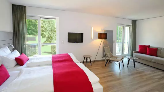 Schlosshotel Monrepos | Baden-Wuerttemberg - Rems-Murr-Kreis - Stuttgart (ve civarı) - Ludwigsburg - Eglosheim