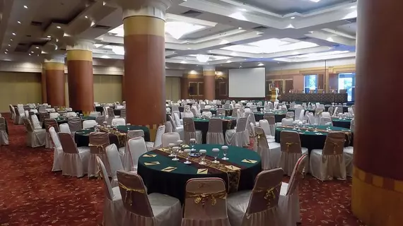 Hotel Mega Anggrek | West Java - Cakarta (ve civarı) - Cakarta - Batı Cakarta - Kebon Jeruk