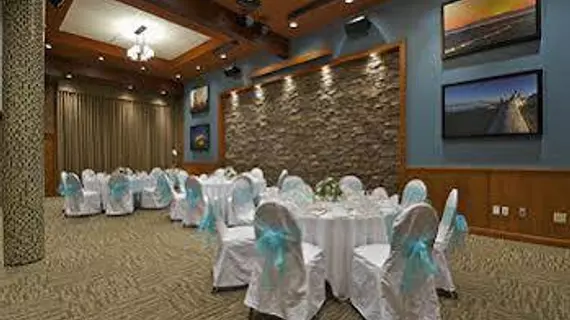 Coast Tsawwassen Inn | Britanya Kolombiyası - Vancouver (ve civarı) - Delta