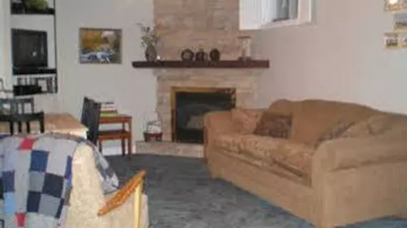 A Wymbolwood Beach House Bed & Breakfast | Ontario - Barrie - Orillia (ve civarı) - Tiny - Wymbolwood Beach