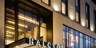 Halcyon a in Cherry Creek