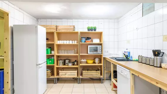 Downtown Forest Hostel & Camping | Vilnius (ve civarı) - Vilnius - Uzupis