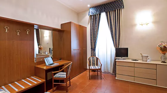 Hotel Augustea | Lazio - Roma (ve civarı) - Roma Kent Merkezi - Rione XVIII Castro Pretorio