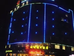 Xiangming Holiday Inn - Xichang | Sişuan - Liangshan Yi Özerk İli - Xichang