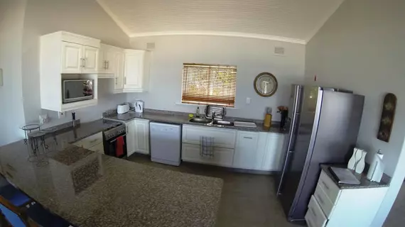 Amanzi Beach House | KwaZulu-Natal (il) - Hibiscus Coast - Hibberdene