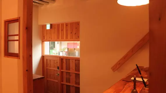 LODGING and KIN OSAKA Hostel | Osaka (idari bölge) - Osaka (ve civarı) - Osaka City Center - Naniwa