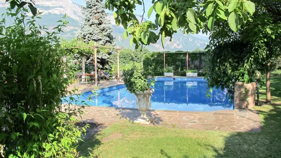 Hotel Kuhn | Trentino-Alto Adige - Güney Tirol (il) - Terlano