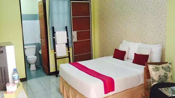 Thana Guesthouse | Chiang Mai İli - Chiang Mai - Sri Phum - Thapae