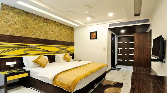 Hotel Le Benz | Batı Delhi - Ulusal Eyalet Başkenti Delhi - Delhi (ve civarı) - Yeni Delhi - Paharganj