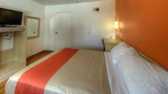 Motel 6 Orlando - Winter Park | Florida - Orlando (ve civarı) - Orlando