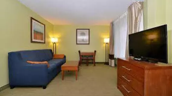 Comfort Inn & Suites Black River Falls | Wisconsin - Black River Şelaleleri (ve civarı) - Black River Şelaleleri