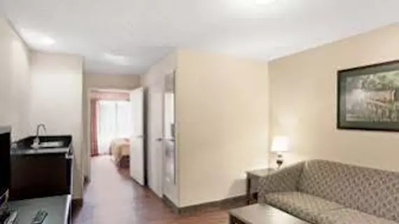 Comfort Inn & Suites Airport South | Georgia - Atlanta (ve civarı) - College Park