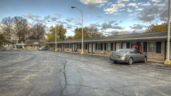 Budget Host Three Crowns Motor Lodge | Pensilvanya - Gettysburg (ve civarı) - Gettysburg