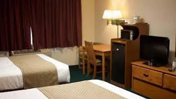 AmericInn Lodge and Suites of Manitowoc | Wisconsin - Sheboygan (ve civarı) - Manitowoc