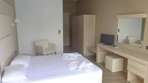 Delfinia Resort | Ege Adaları