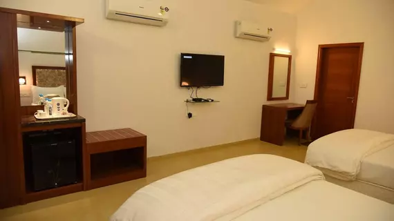 Palm Green Club Resort | Gujarat - Matar