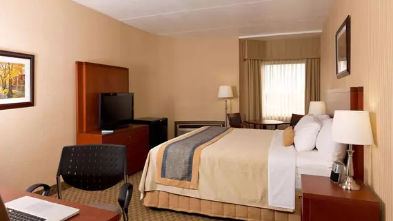 Best Western Plus Laval-Montreal & Conference Centre | Quebec - Montreal (ve civarı) - Laval