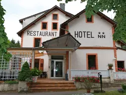 Auberge Des Mésanges | Grand Est - Moselle (bölge) - Meisenthal