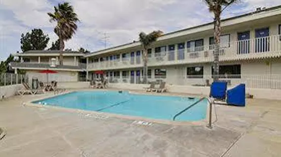 Motel 6 Buellton - Solvang Area | Kaliforniya - Santa Barbara (ve civarı) - Buellton