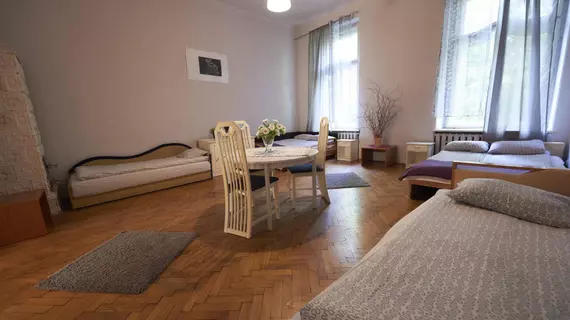 Hostel al Fresco | Küçük Polonya Voyvodalığı - Krakow (ve civarı) - Krakow - Stare Miasto