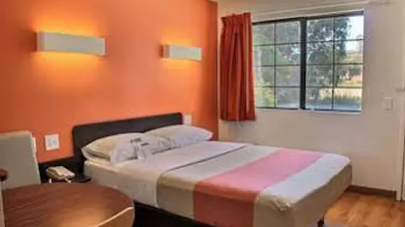 Motel 6 San Luis Obispo South | Kaliforniya - San Luis Obispo (ve civarı) - San Luis Obispo