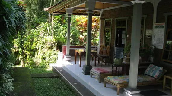 Suastika Lodge | Bali - Ubud - Peliatan