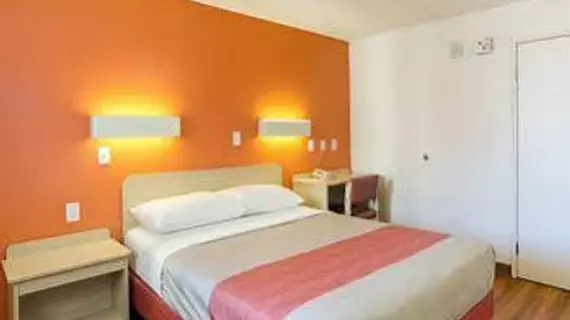 Motel 6 Denver Central - Federal Boulevard | Kolorado - Denver (ve civarı) - Denver - Regis