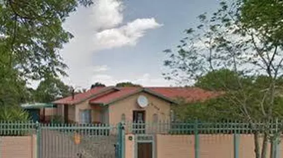 Suzis Place Guest Rooms | Gauteng - City of Tshwane - Johannesburg (ve civarı) - Centurion - Lyttelton Manor