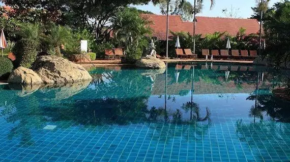 Golden Pine Resort Chiang Rai | Chiang Rai İli - Chiang Rai