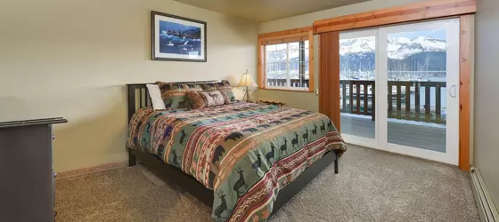 Safari Lodge | Alaska - Seward