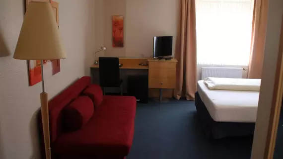 Residenz Hotel Neu Wulmstorf | Aşağı Saksonya - Neu Wulmstorf