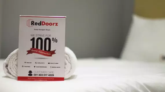 RedDoorz near Petra University | Doğu Cava - Surabaya