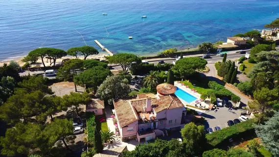 Hotel Villa Des Anges | Provence - Alpes - Cote d'Azur - Var - Sainte-Maxime - Saint-Tropez (ve civarı) - Grimaud - Guerrevieille